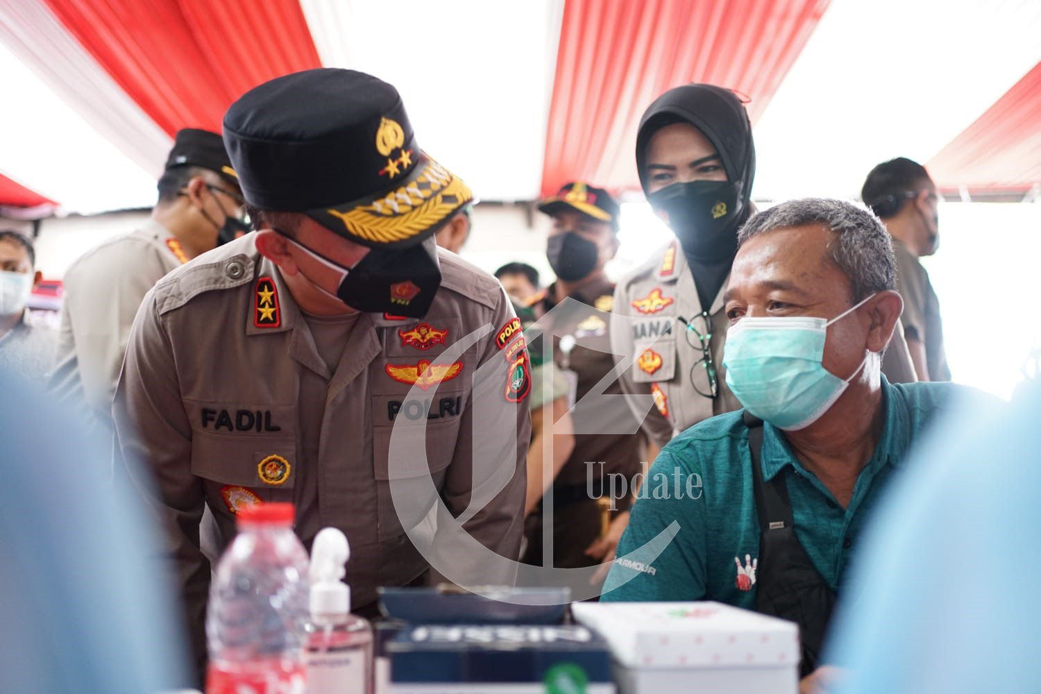 foto: Kapolda Metro Jaya Meninjau Gerai Vaksinasi di Tambun Selatan