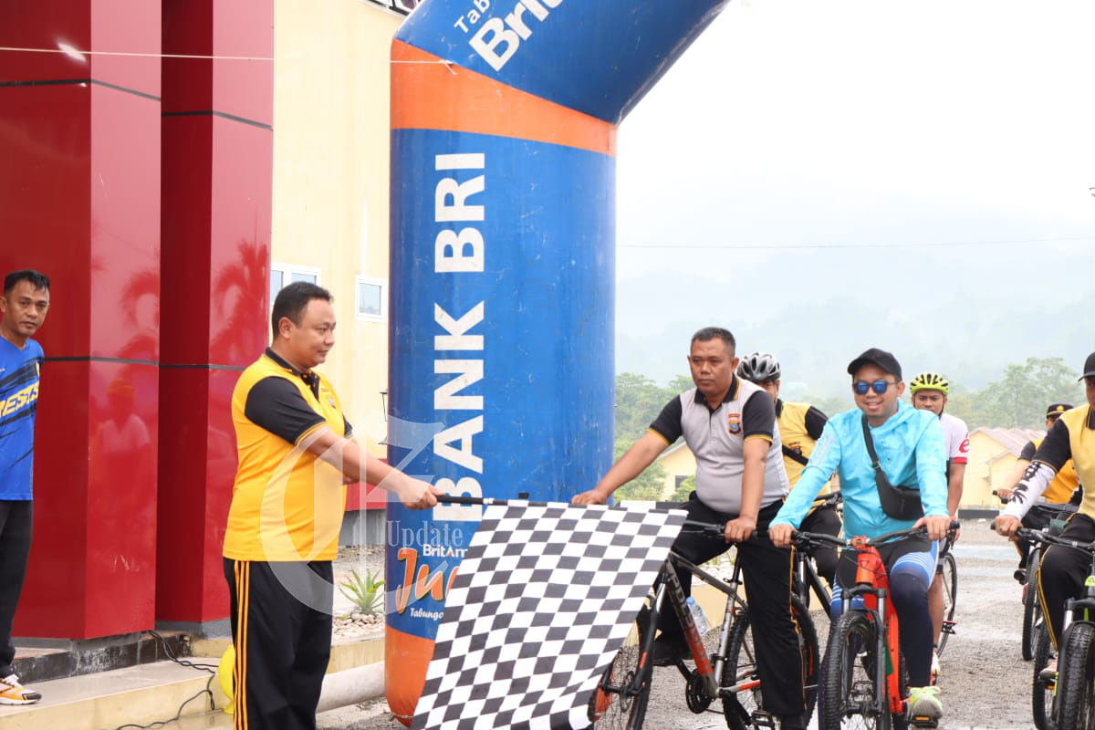 foto: Kegiatan Fun Bike di buka langsung oleh Kapolres Morowali AKBP Ardi Rahananto, S.E., S.I.K., M.Si.