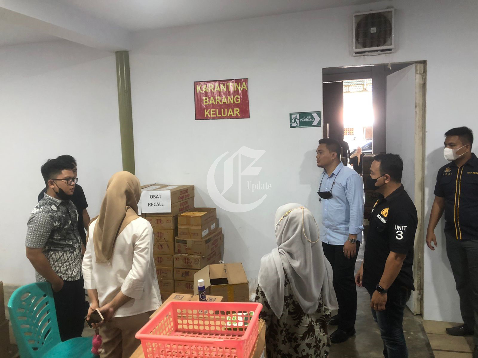 foto: Ribuan sirup anak di apotek belum ditarik oleh pihak distributor